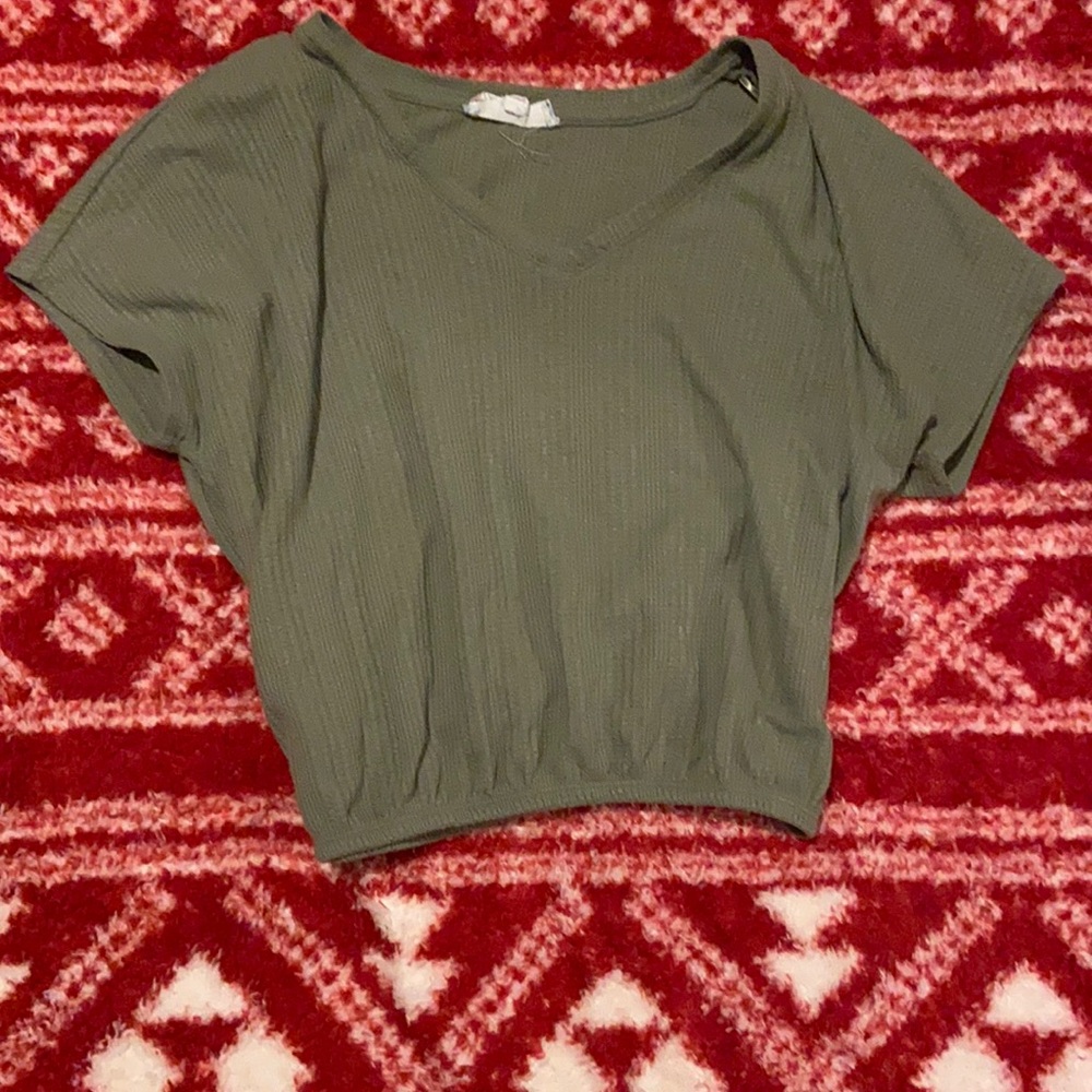 Stretchy gray-green top